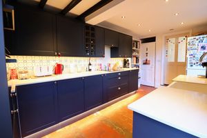 Kitchen- click for photo gallery